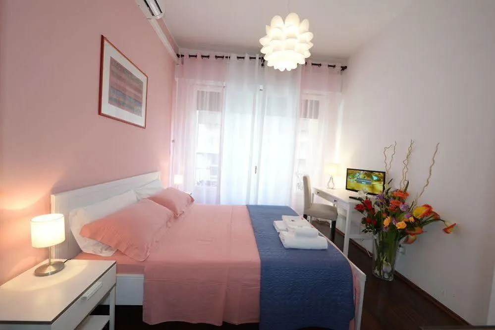 A To Casa Bed and Breakfast Palermo 2*,
