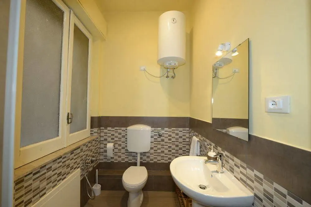 A To Casa Bed and Breakfast Palermo Bed & Breakfast