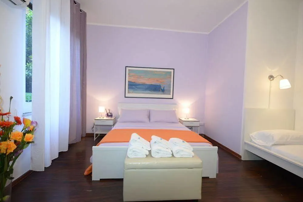 A To Casa Bed and Breakfast Palermo Bed & Breakfast